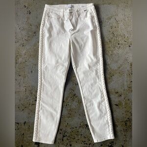 NWT Judy Blue Mid-Rise Relaxed Fit Jeans with Braid Side Seam Detail Size 9